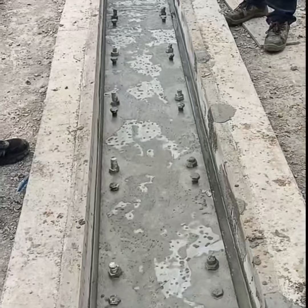 嘉荫港口码头起重机龙门吊重型机械设备稳固用早强快凝轨道胶泥